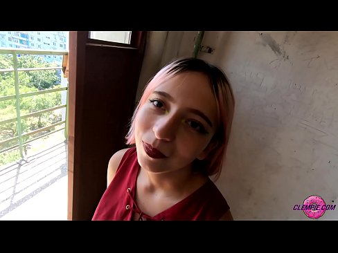 ❤️ სტუდენტური სენსუალი შთანთქავს უცნობს გარეუბანში - Cum On His Face ❌ ჯანდაბა ვიდეო ჩვენთან ❌